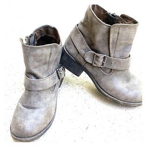 Madden Girl grey booties